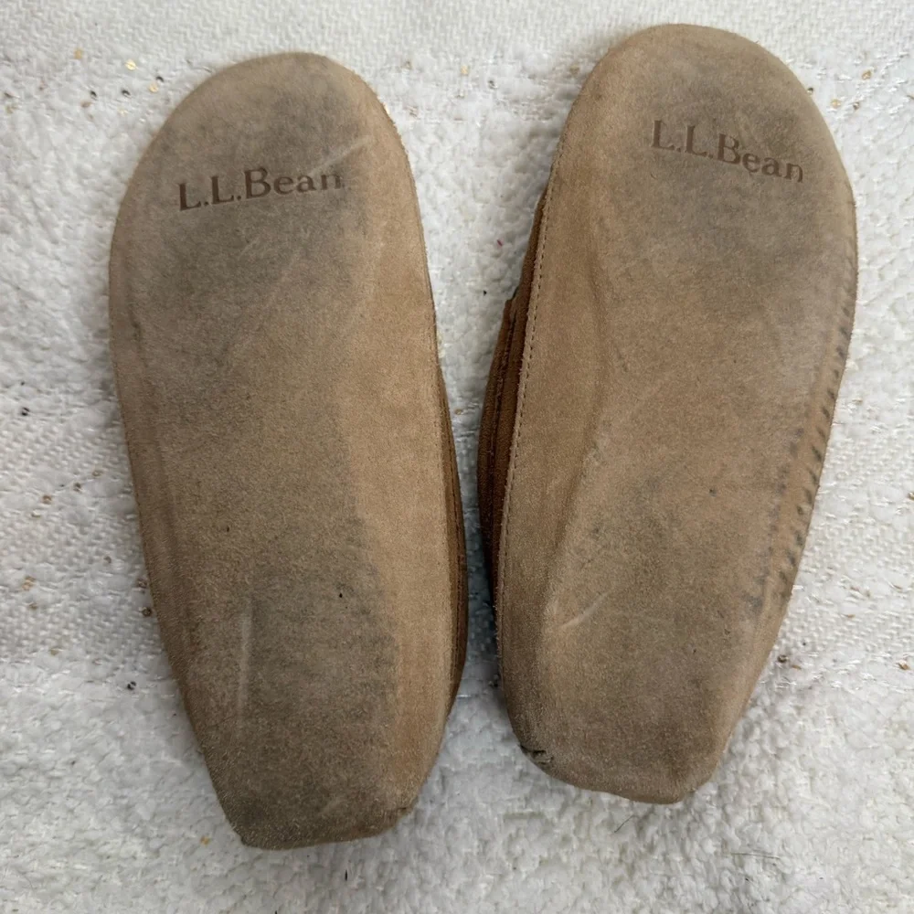 L.L. bean Sherpa lined moccasin slippers